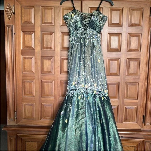 Strapless Sequin Mermaid Gown - Picture 5 of 6
